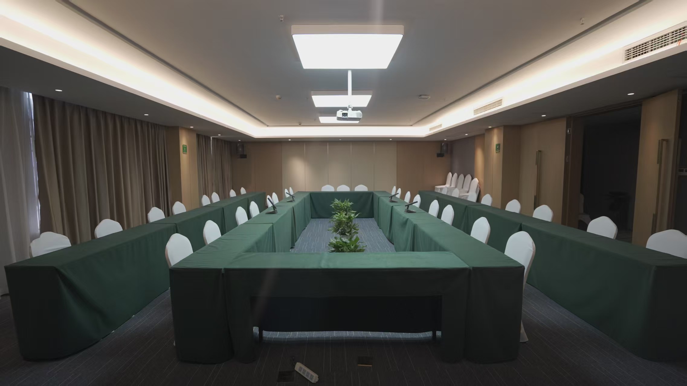 绿林好汉大酒店｜四星为底 山水为幕(图5)